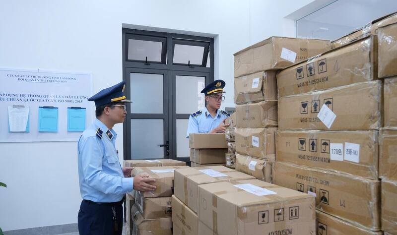 Xử phạt 90 triệu đồng một hộ kinh doanh hàng hoá nhập lậu tại Đà Lạt